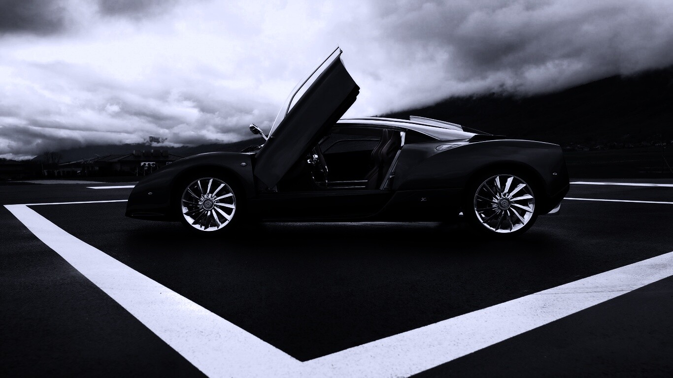 Spyker C12 на аэродроме обои