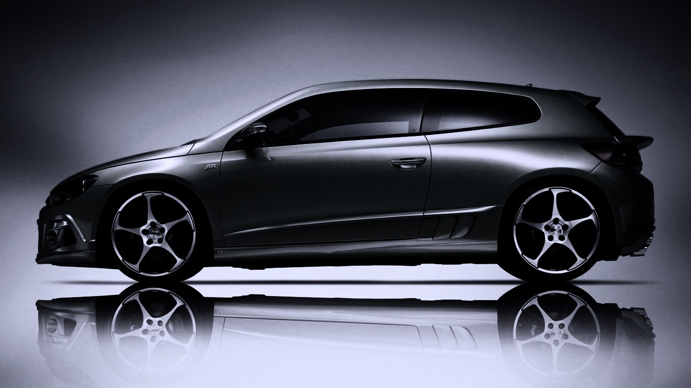 Зелёный трёхдверный хэтчбек обои