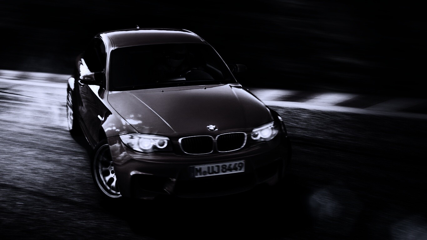 BMW M1 в заносе на треке обои