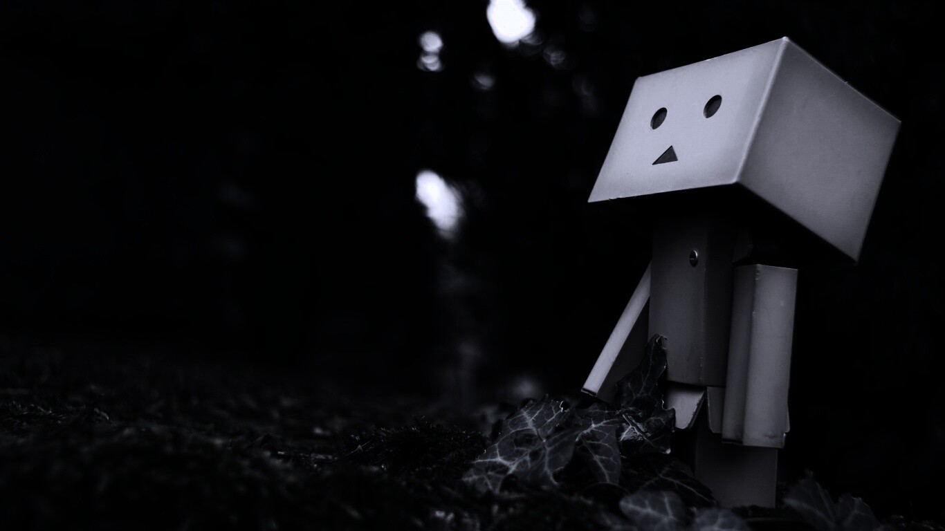 Danbo смотрит вверх обои