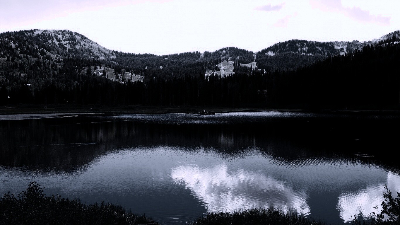 Горное озеро обои