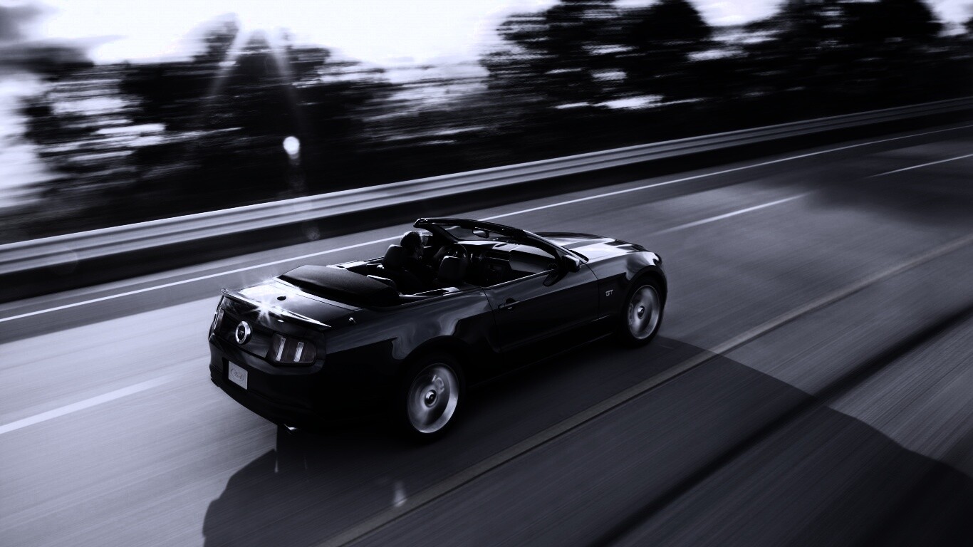 Машина на трассе обои