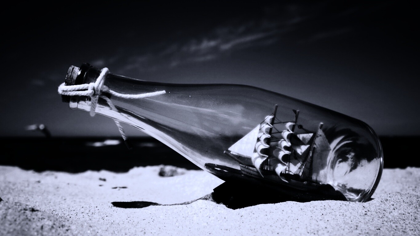 Парусник в бутылке обои