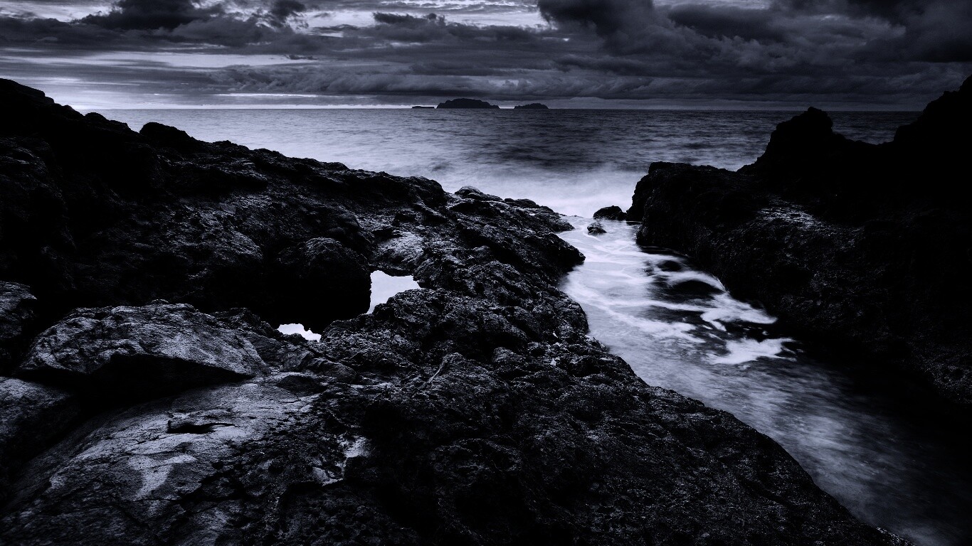 Река впадающая в море обои