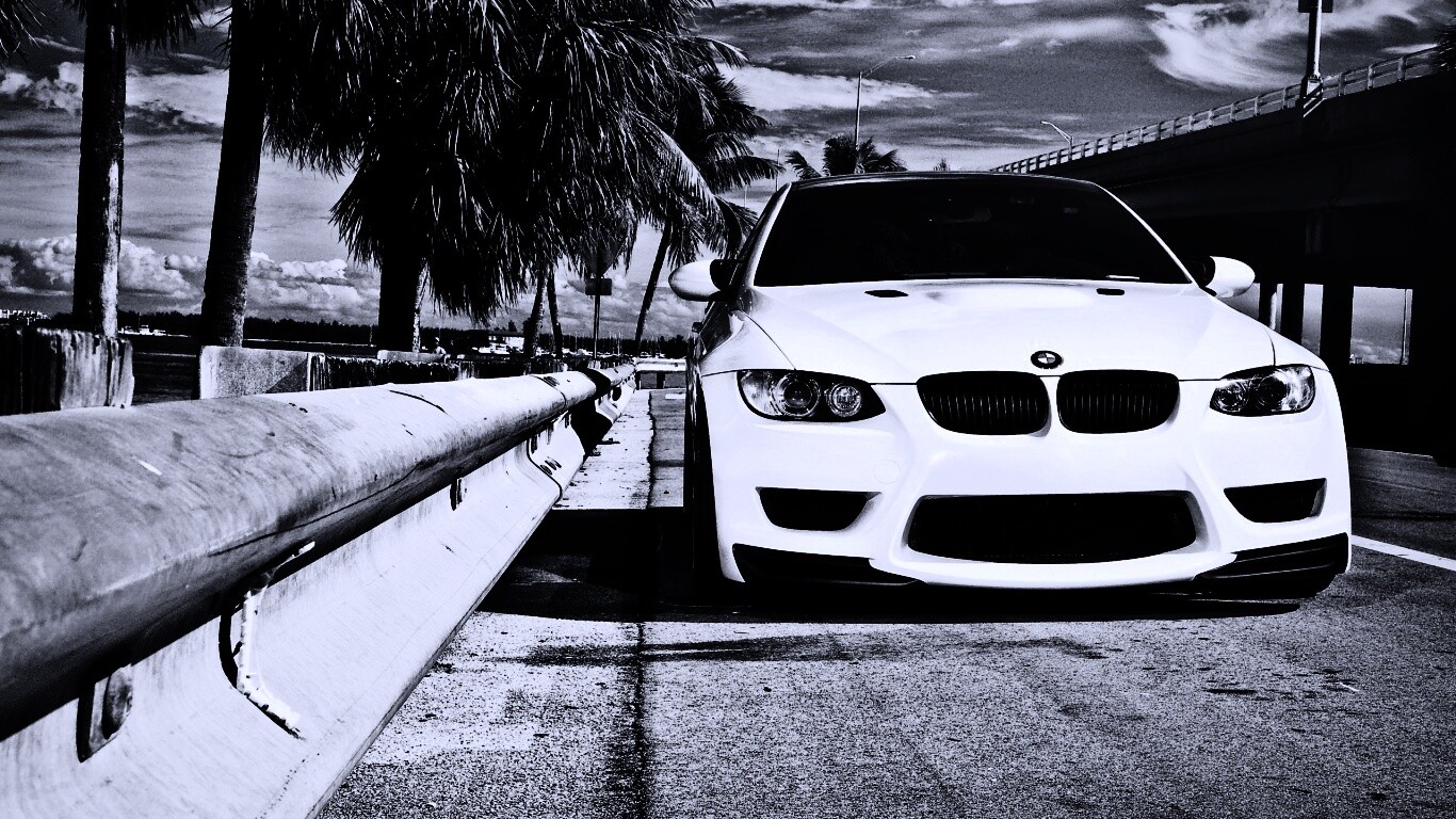 BMW в тропиках обои
