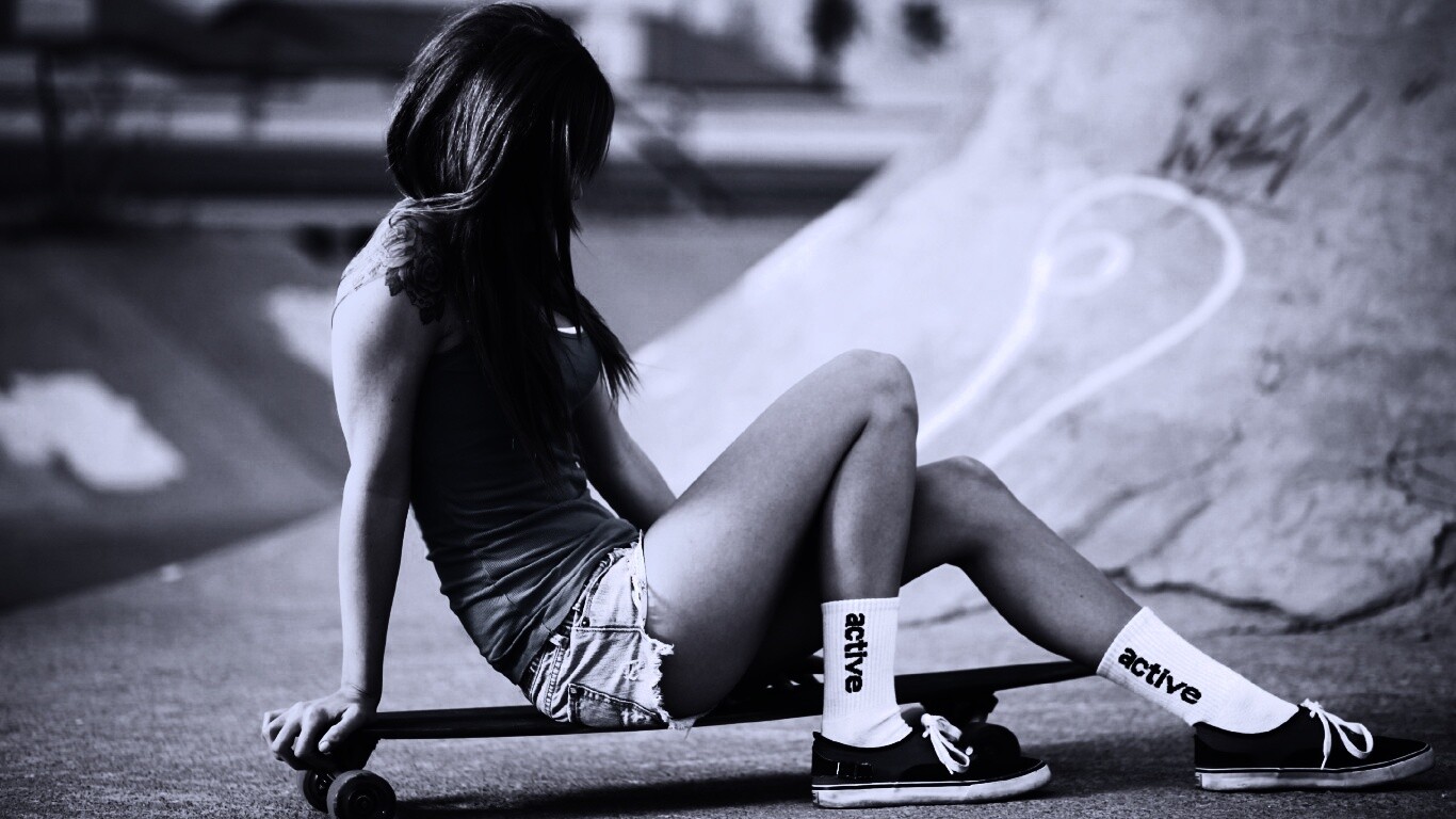 Скейтерша обои