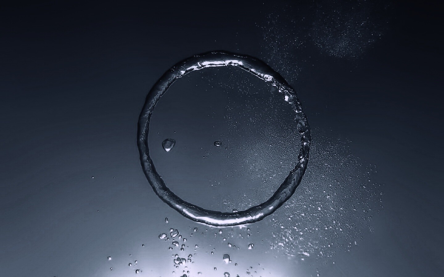 Кольцо из воды обои