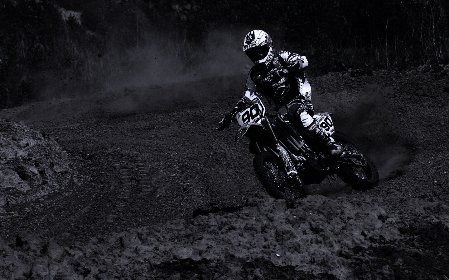 На мототреке обои