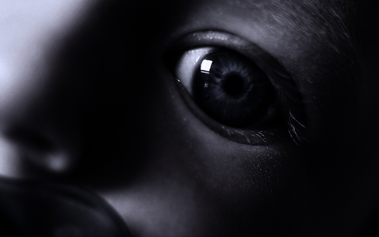 Синий глаз ребенка обои