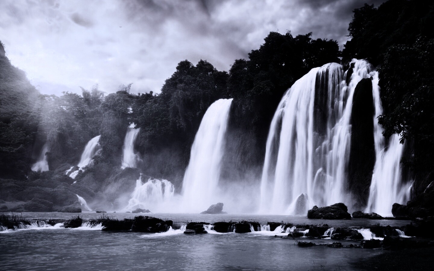 Водопады в джунглях обои