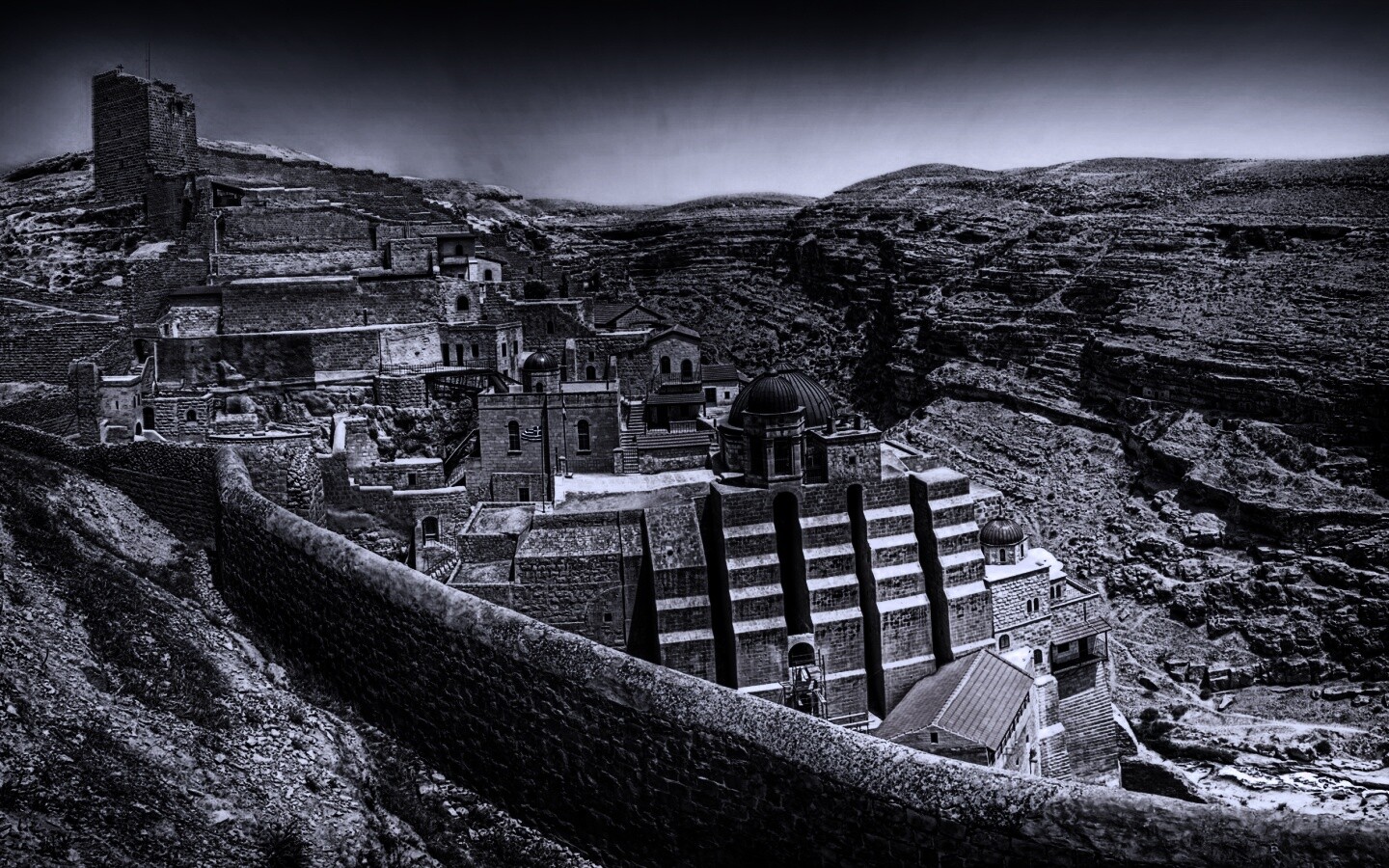 Город среди скал обои