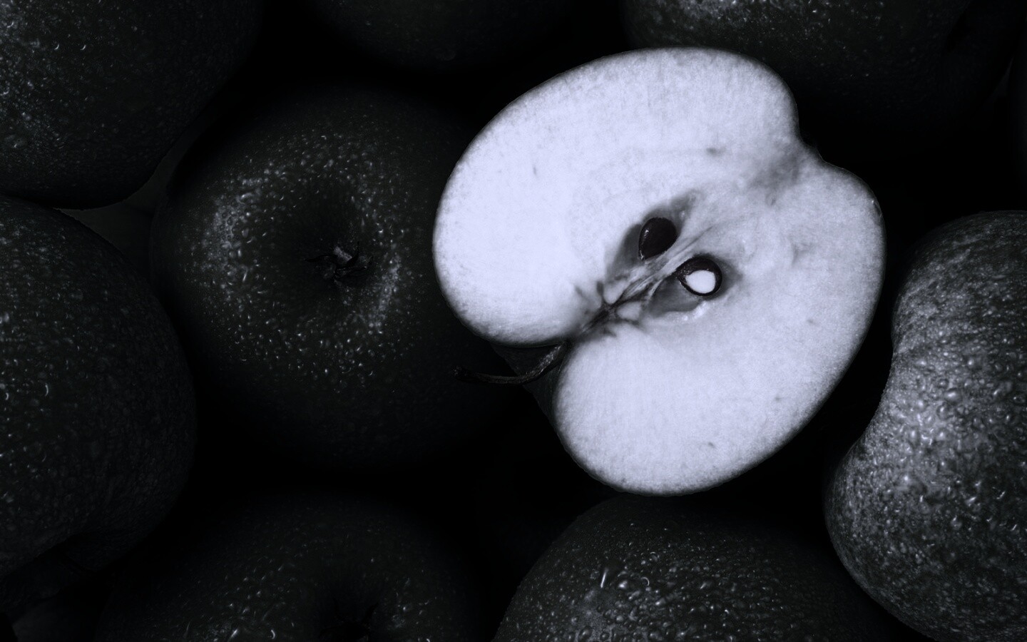 Вкусные свежие яблоки обои