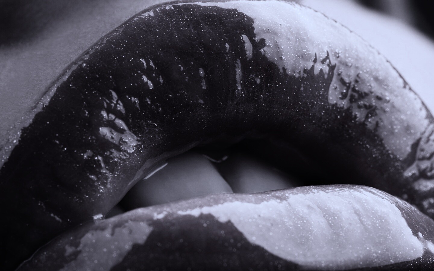 Губы с блеском обои