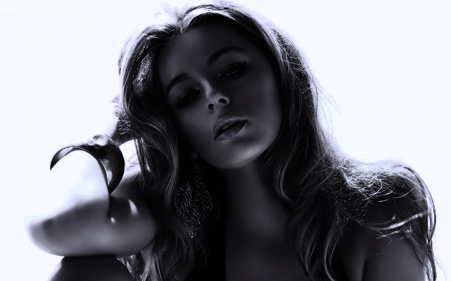 Томный взгляд обои