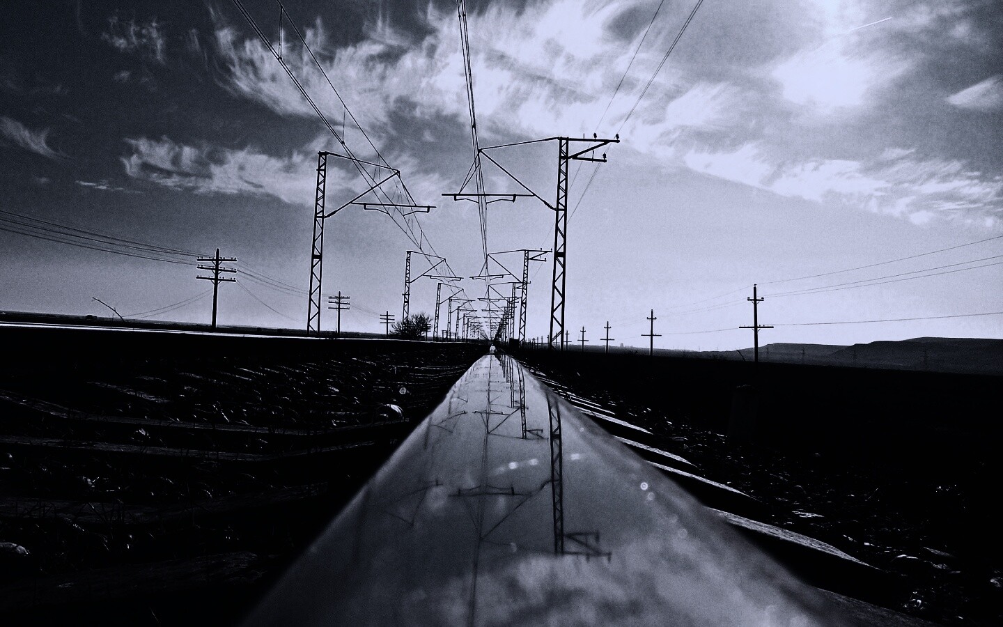 Отражение в рельсе обои