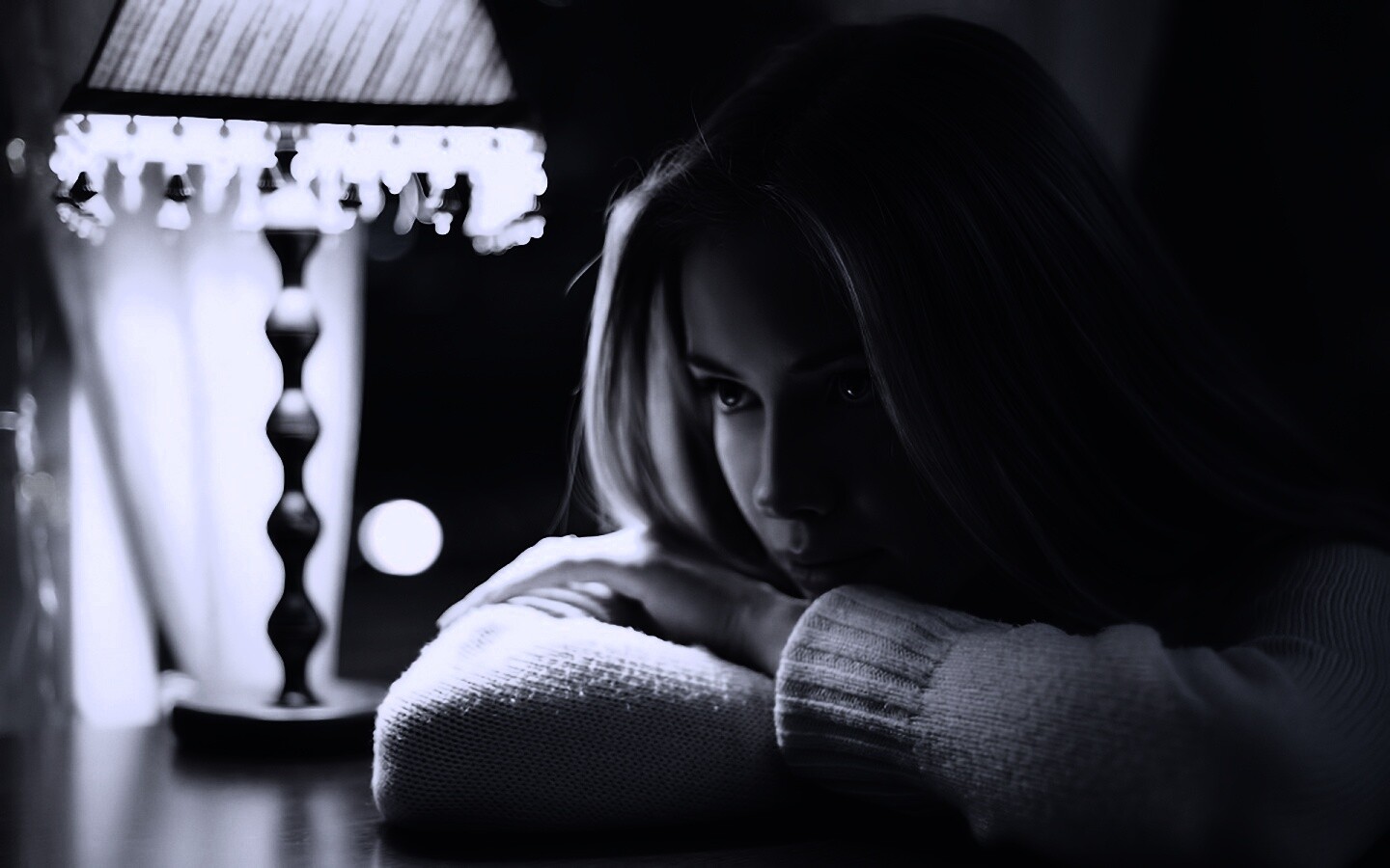 Задумалась обои