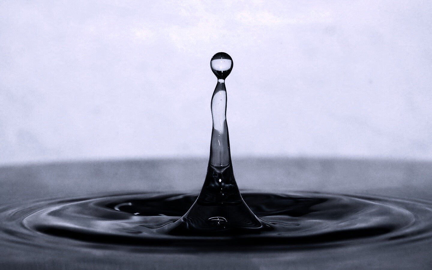 Падение капли обои