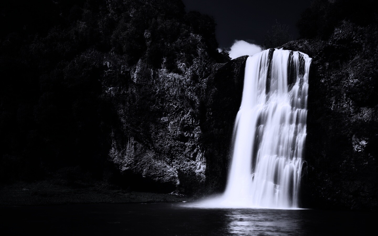 Скалистый водопад обои