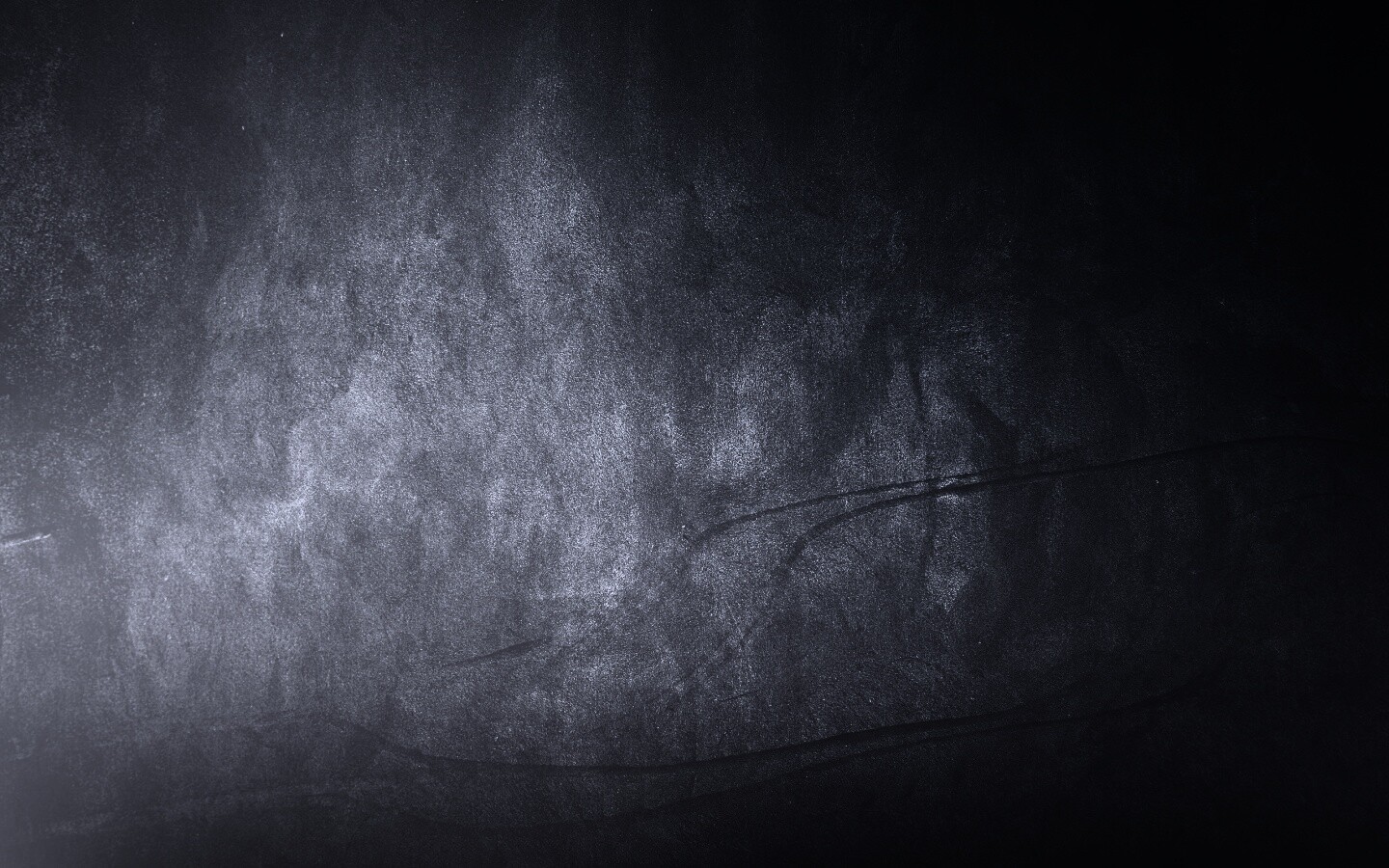 Царапины на стене обои