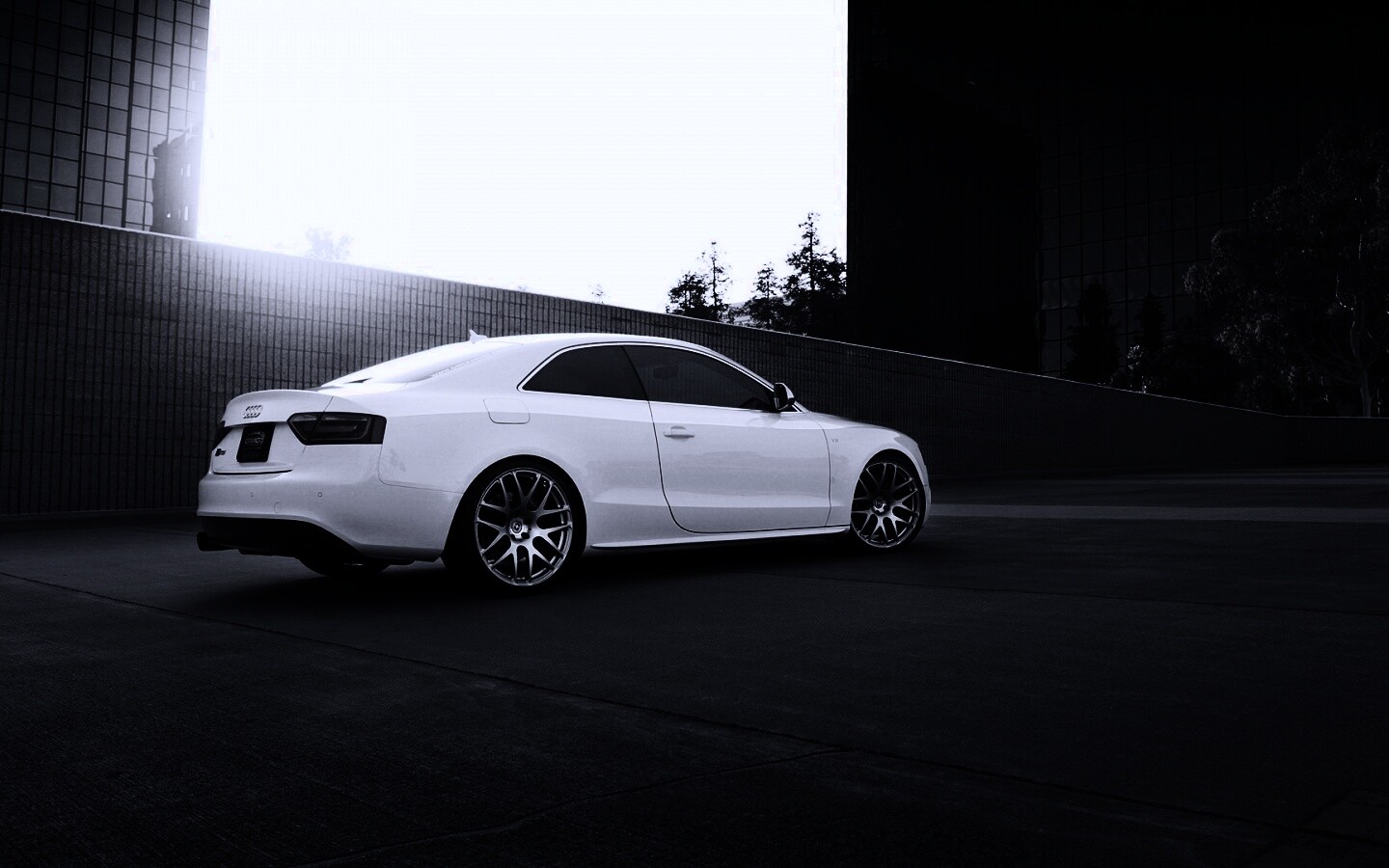 Ауди на парковке обои