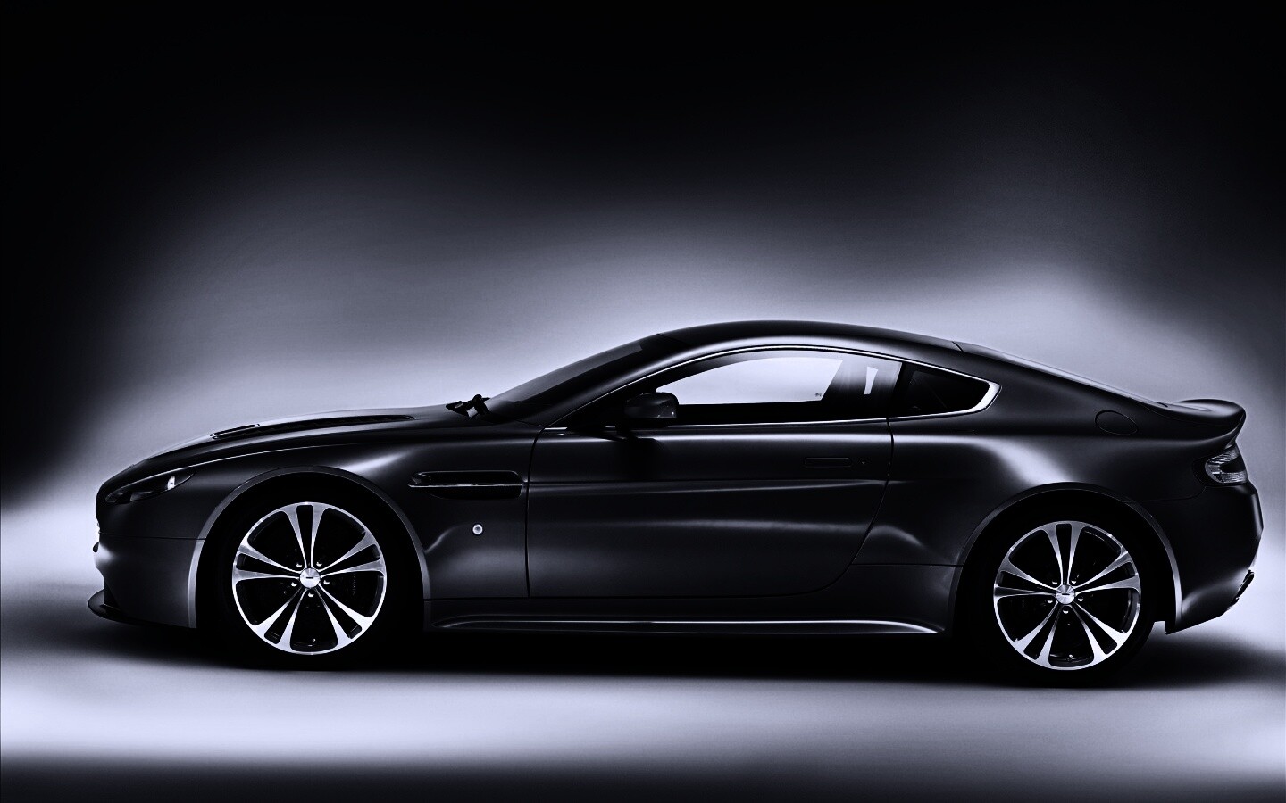 Астон Мартин обои