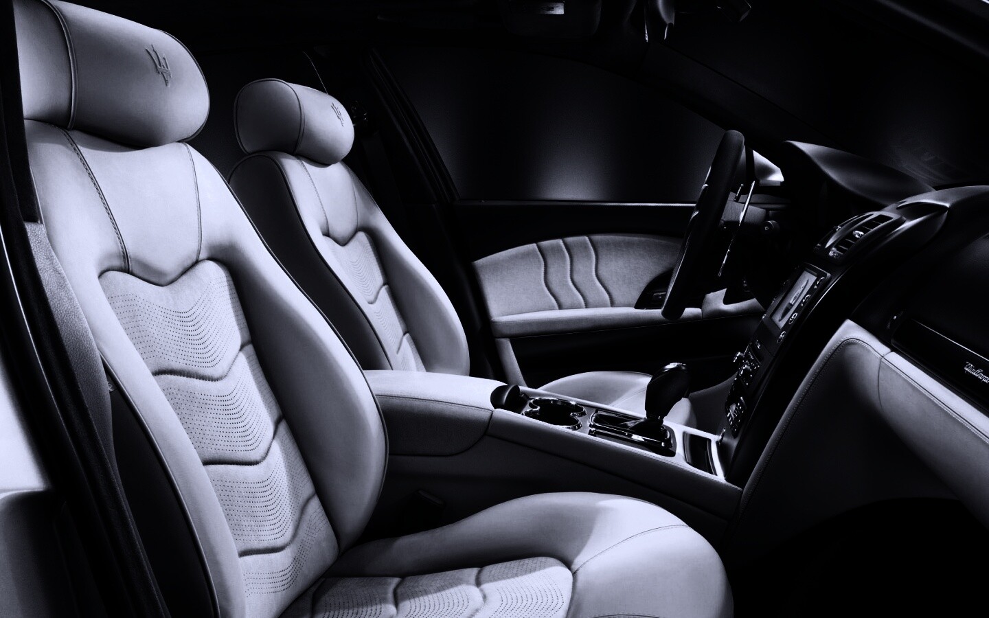 Салон Мазерати Quattroporte обои