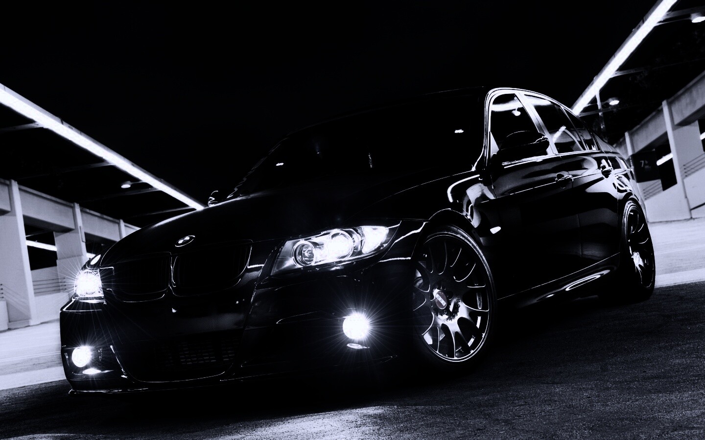 Чёрный БМВ обои