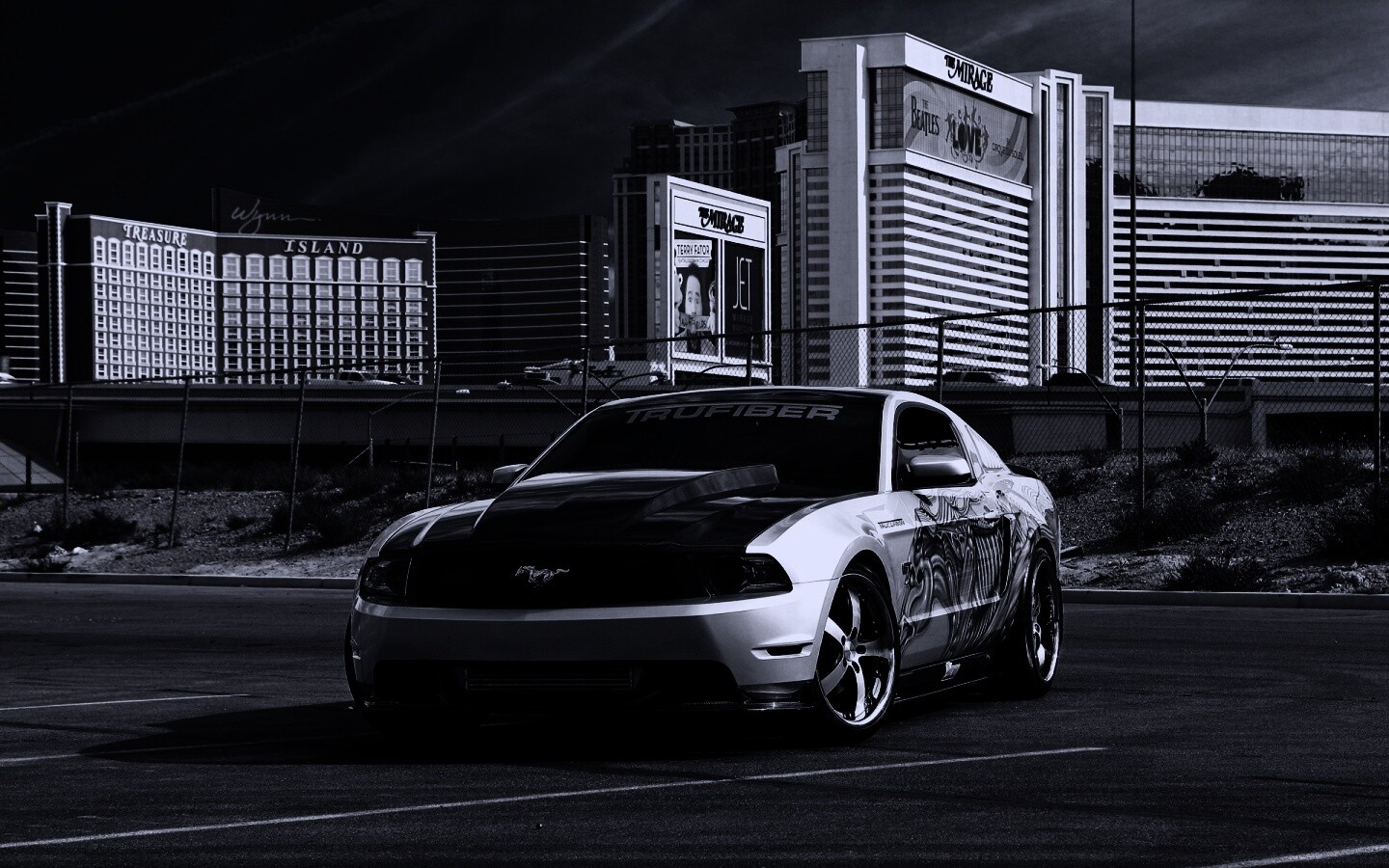 Тюнингованный Форд Мустанг обои