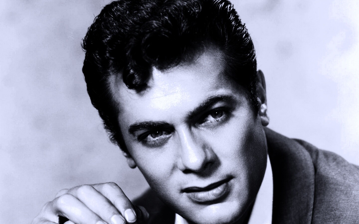 Чёрно белое фото Тони Кёртиса обои