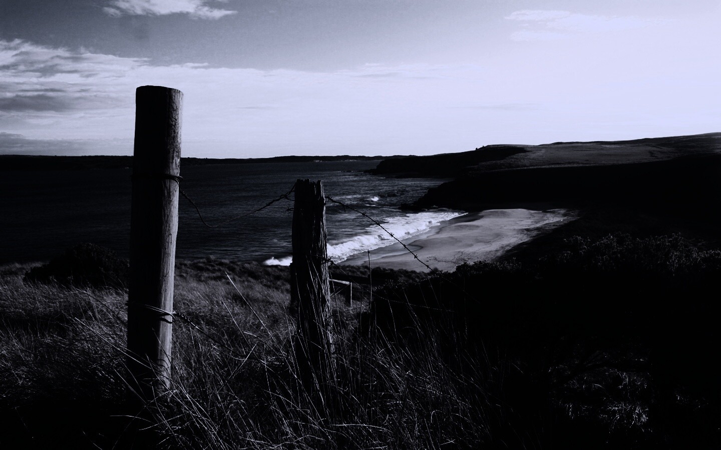 Пляж на озере обои