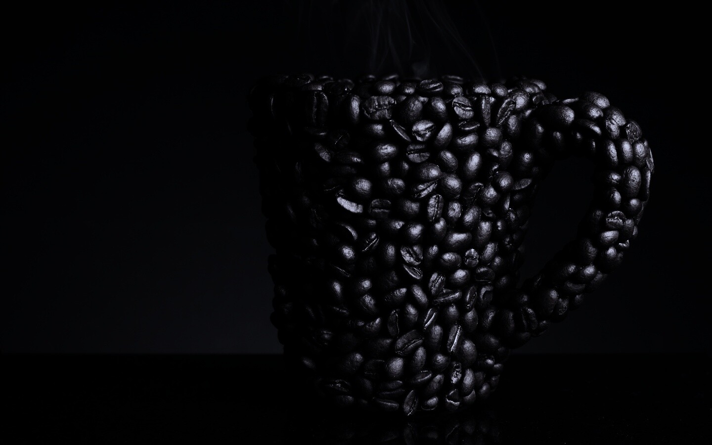 Кружка из кофейных зерен обои