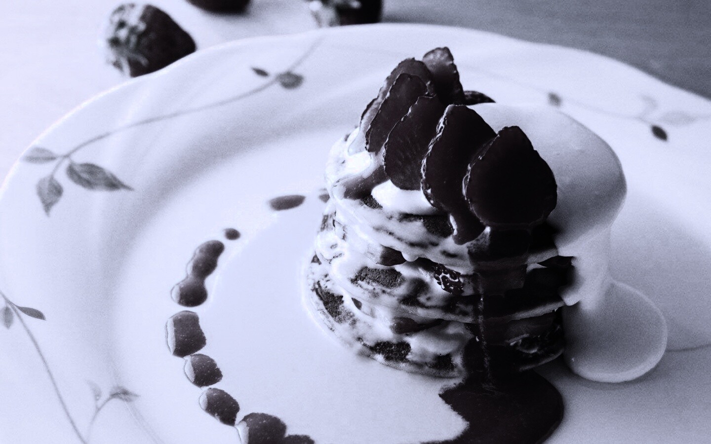 Блинчики с клубникой обои