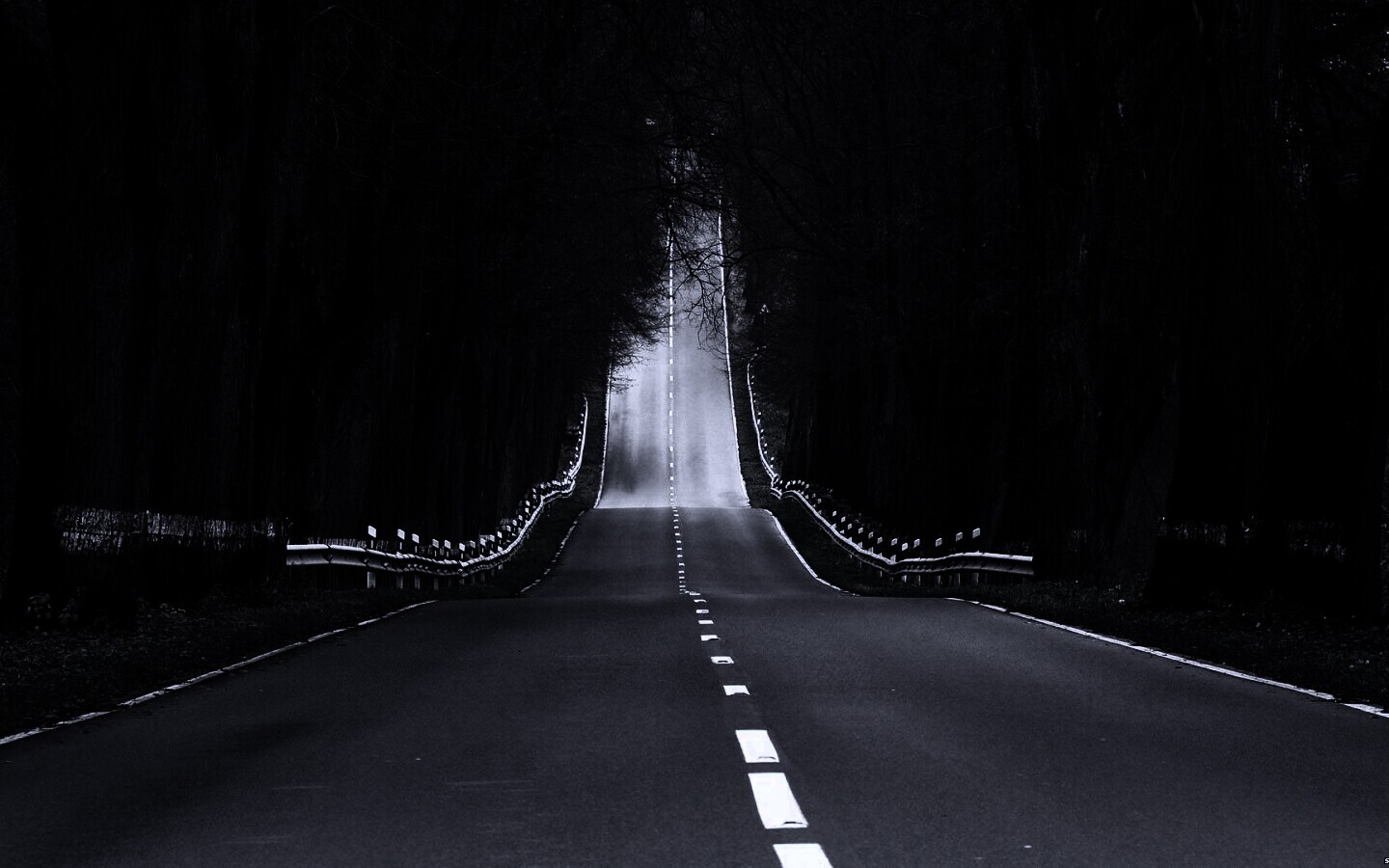 Дорога уходит ввысь обои