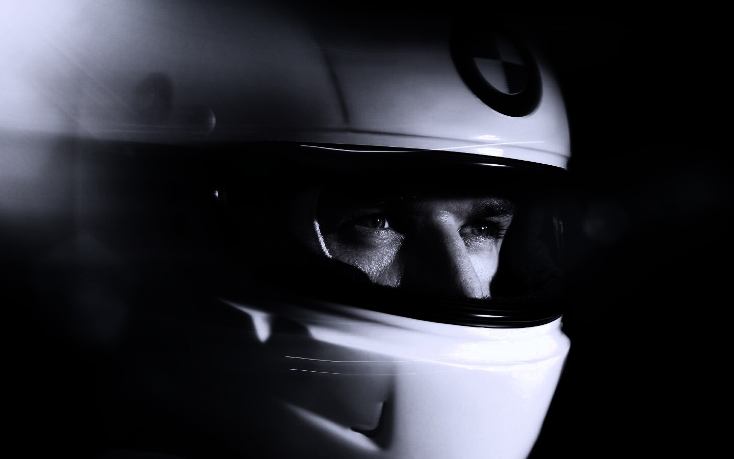 Гонщик BMW обои