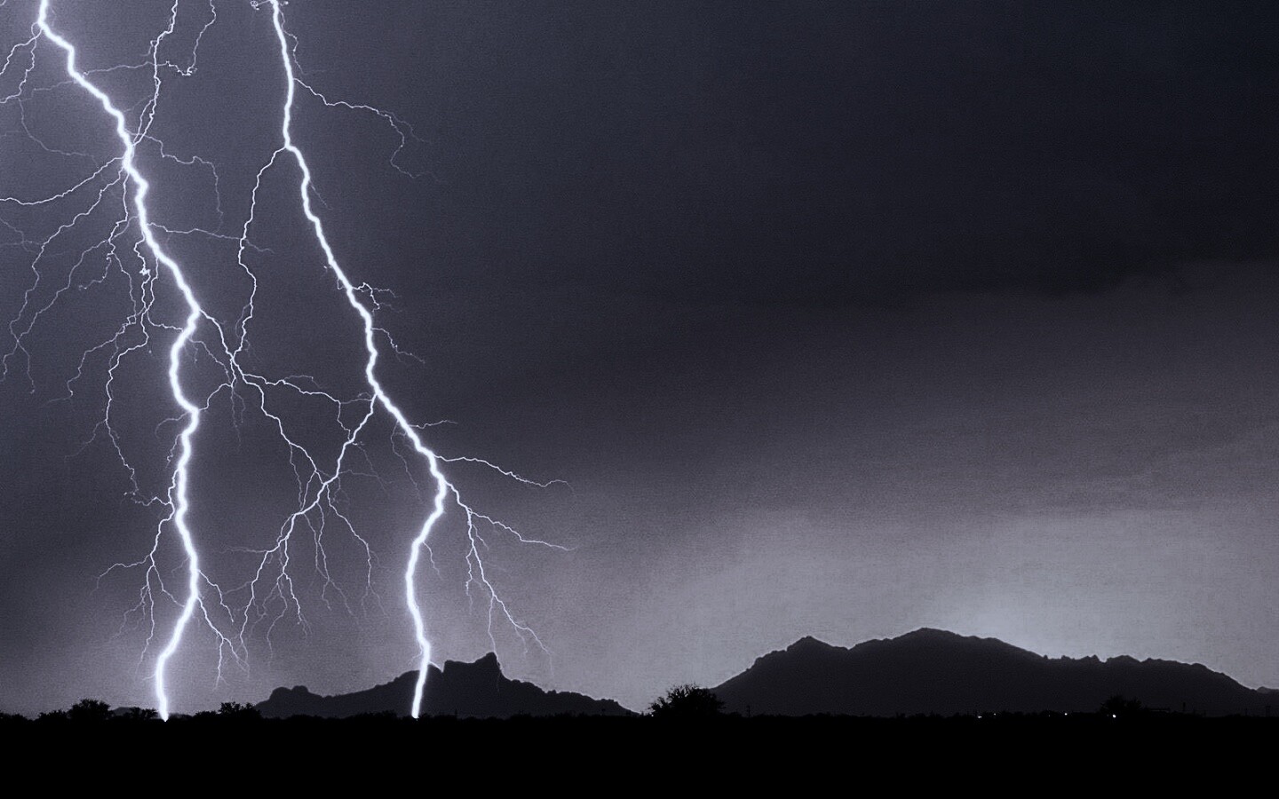 Двойная молния обои