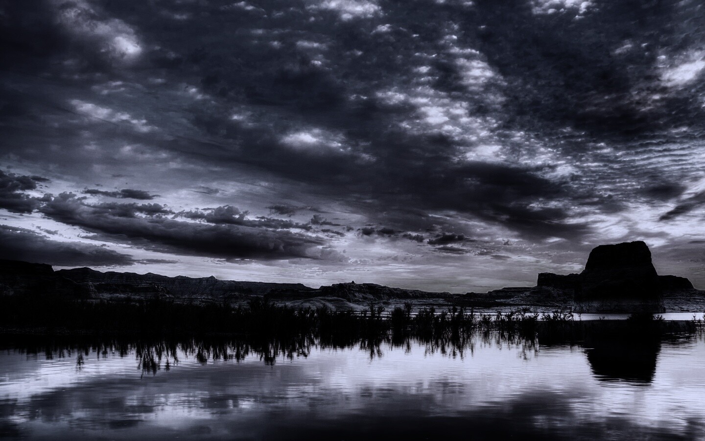 Горное озеро обои