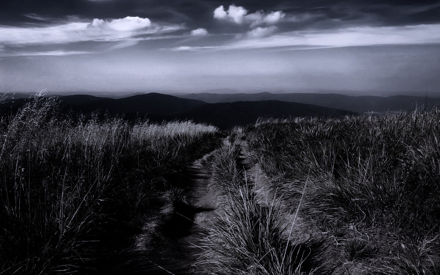 Дорога высоко в горах обои