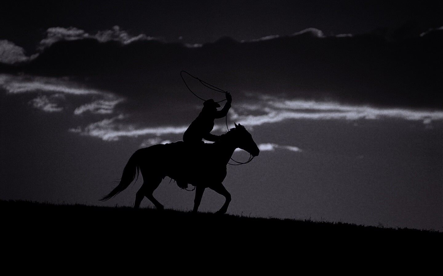 Силуэт ковбоя на закате обои