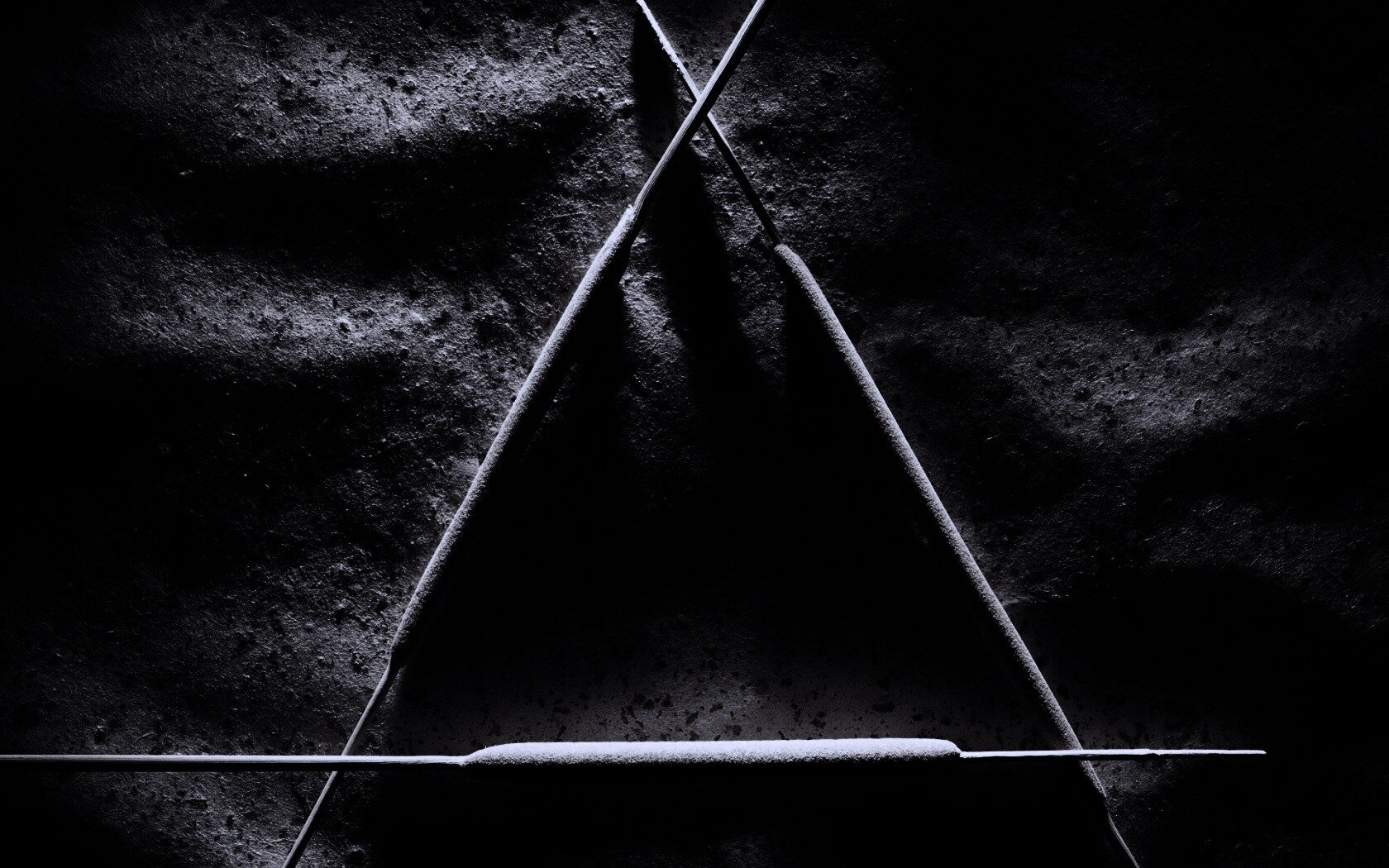 Треугольник из палочек обои