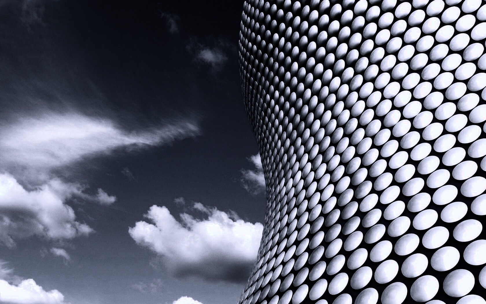 Стена из белых кругов обои