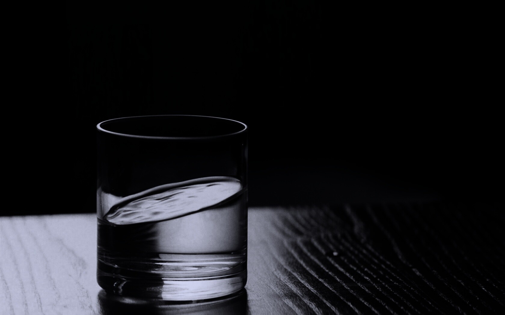 Стакан воды из Начала обои