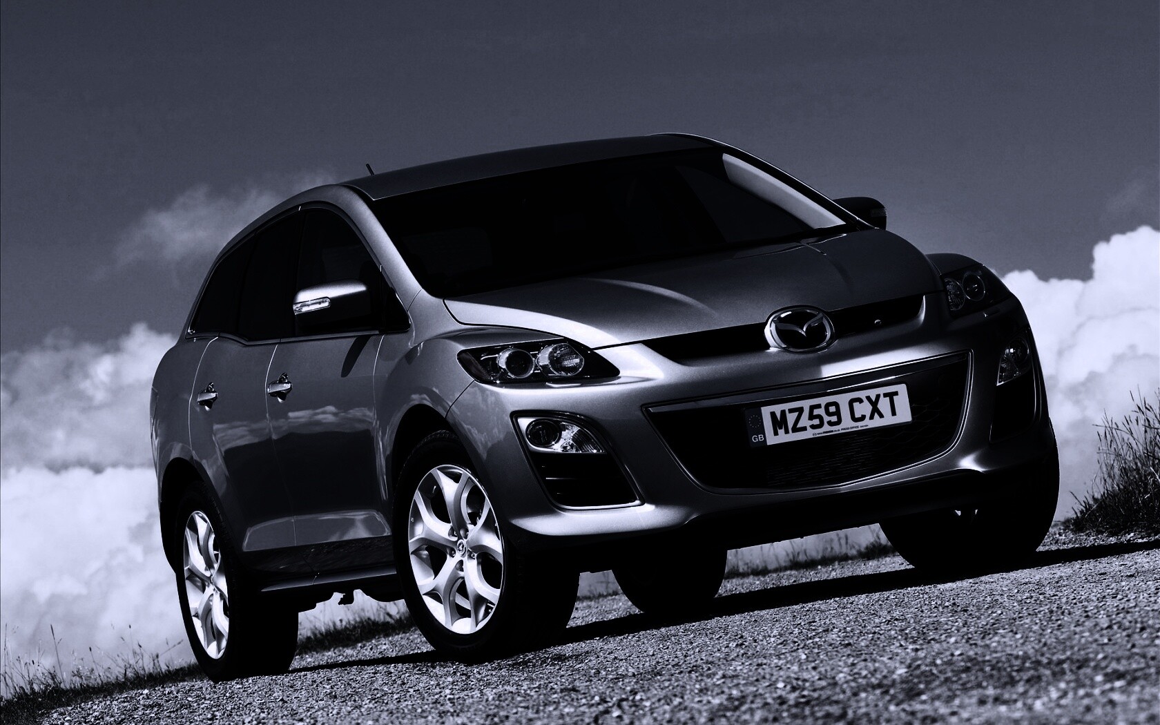 Кроссовер Mazda обои