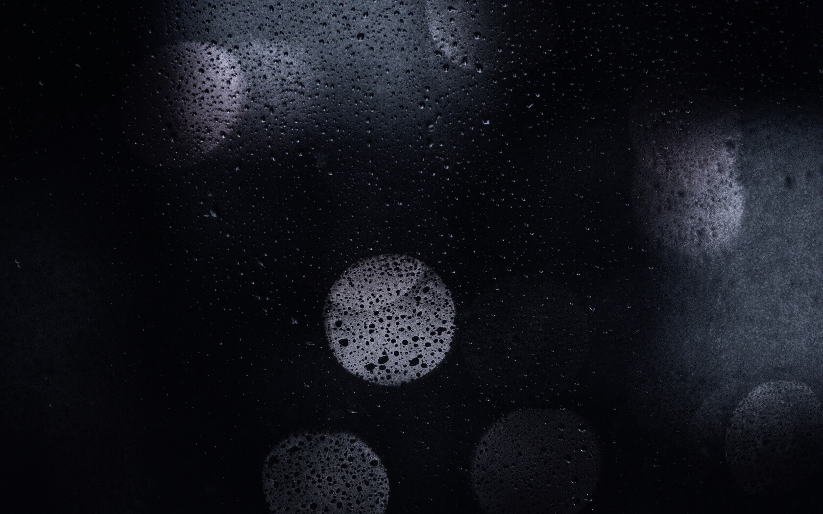 Блики за мокрым стеклом обои