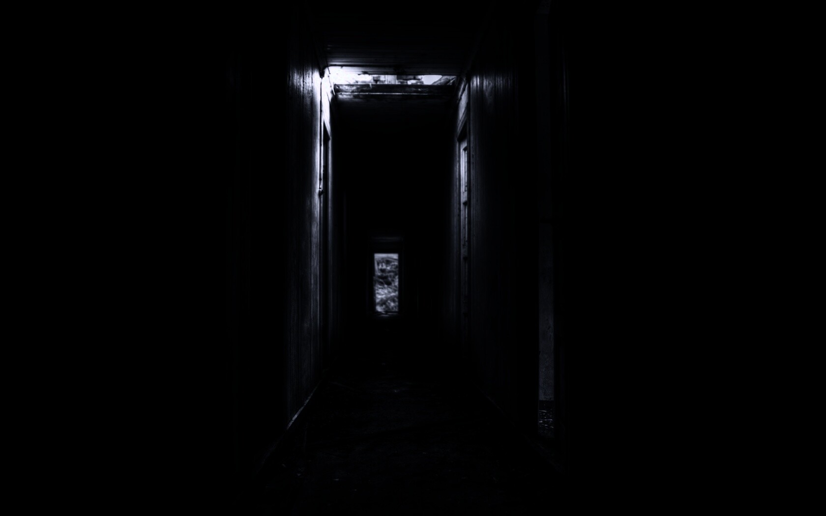Страшный коридор обои