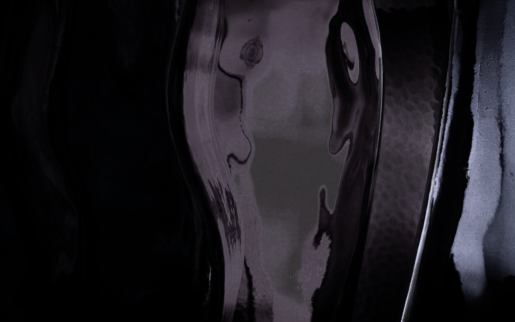 Абстрактное в бутылочном стекле обои