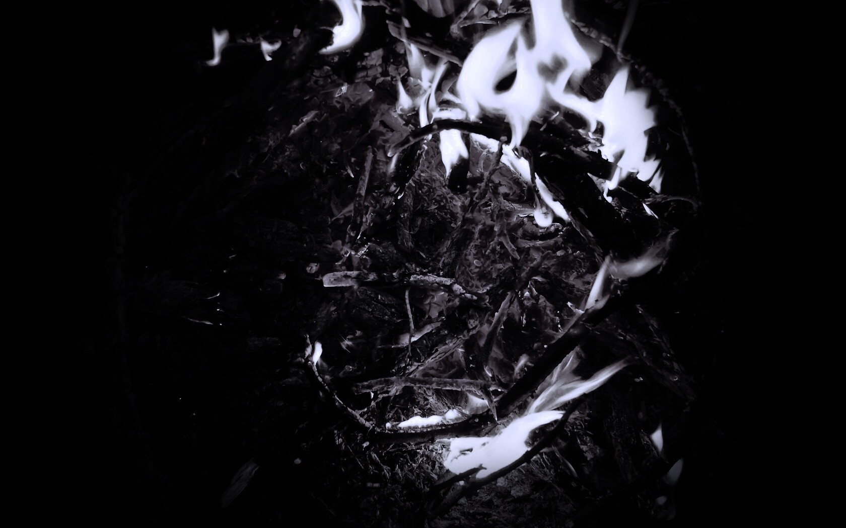 Костёр крупным планом обои