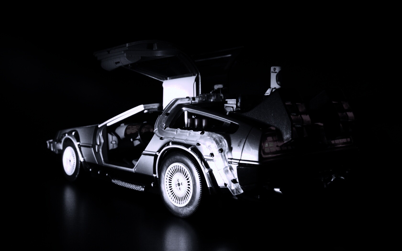 Фигурка делореана обои