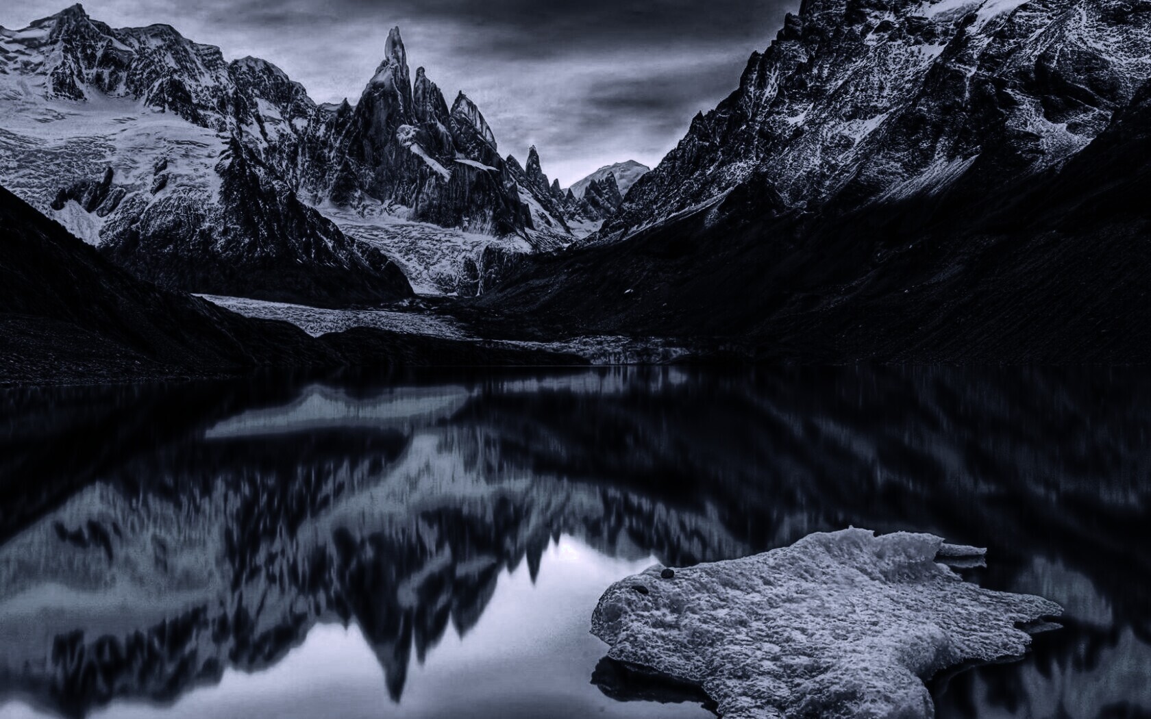 Горное озеро обои