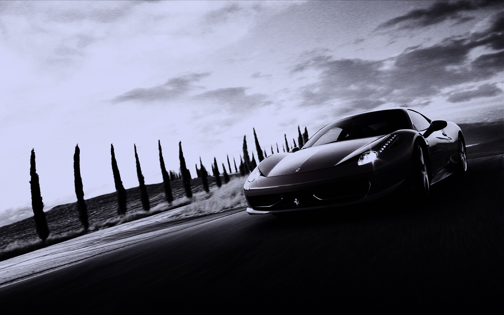 Красная Феррари на трассе обои