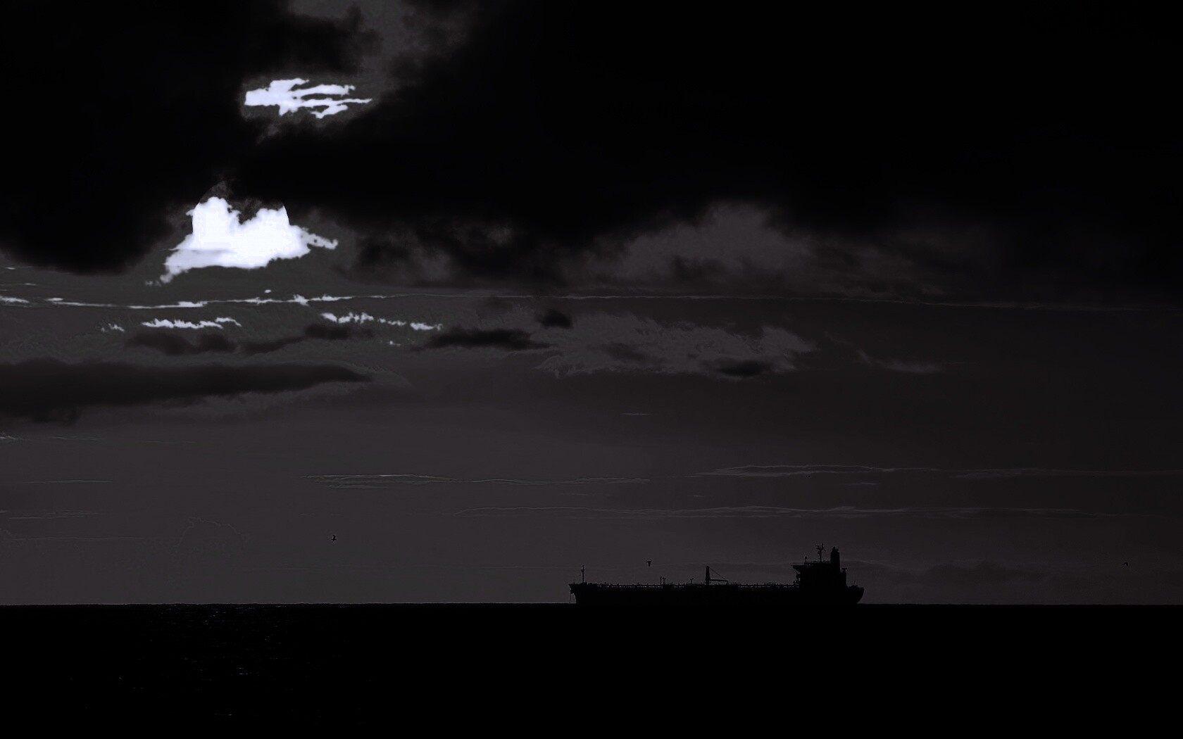 Баржа на закате обои